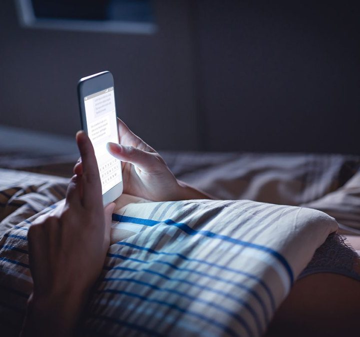 Social Media Use May Mess With Teens’ Sleep – Thrive Global