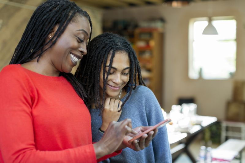 Want to set limits on your teen's social media use? Then, you'll have to start as an example yourself. (Photo: Getty Creative)