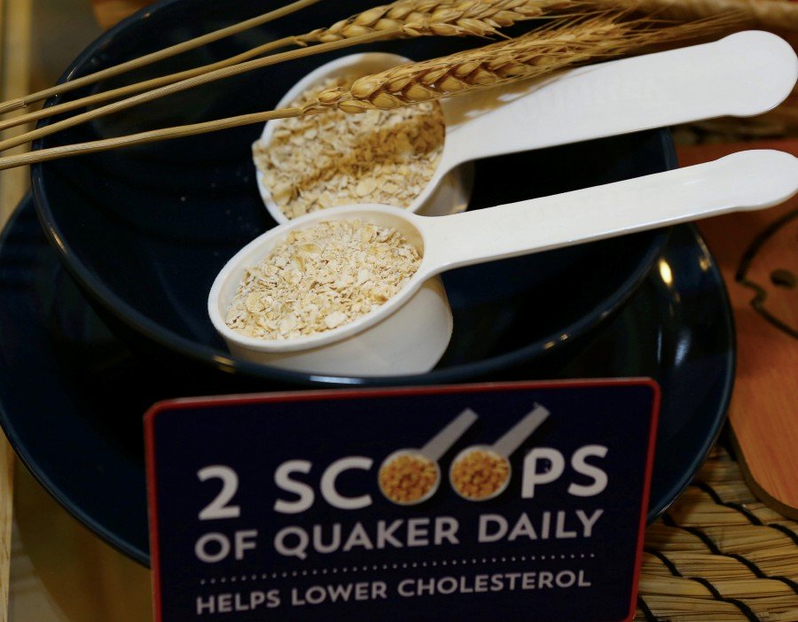 Two scoops of oats a day helps lower cholesterol. 