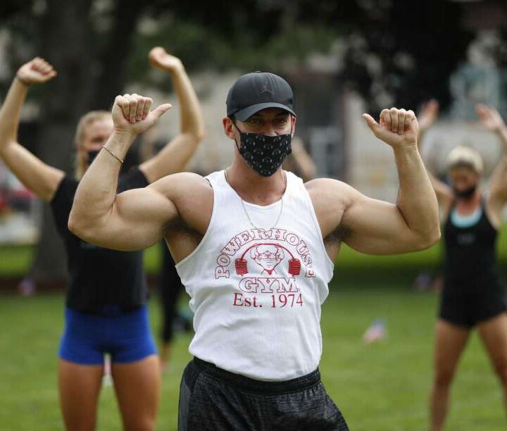 A heavy lift: Gyms closed for months hold protest workout – SFGate