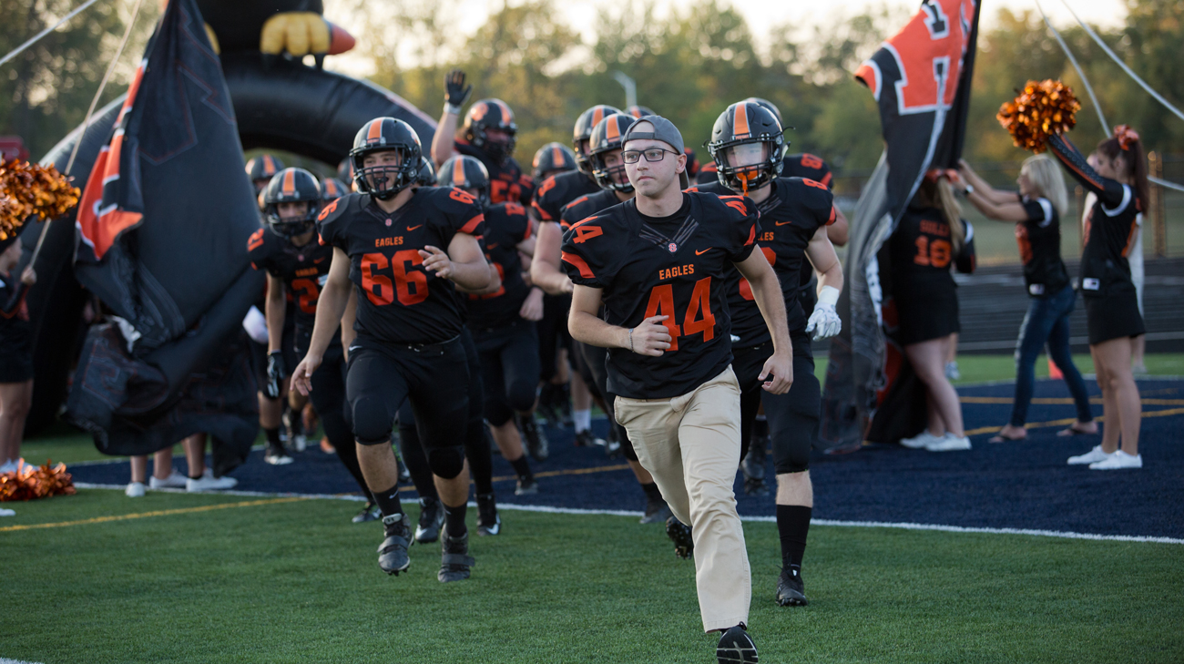 High School Football Player Tackles Rare Cancer Head-On | Cleveland Clinic Patient Stories